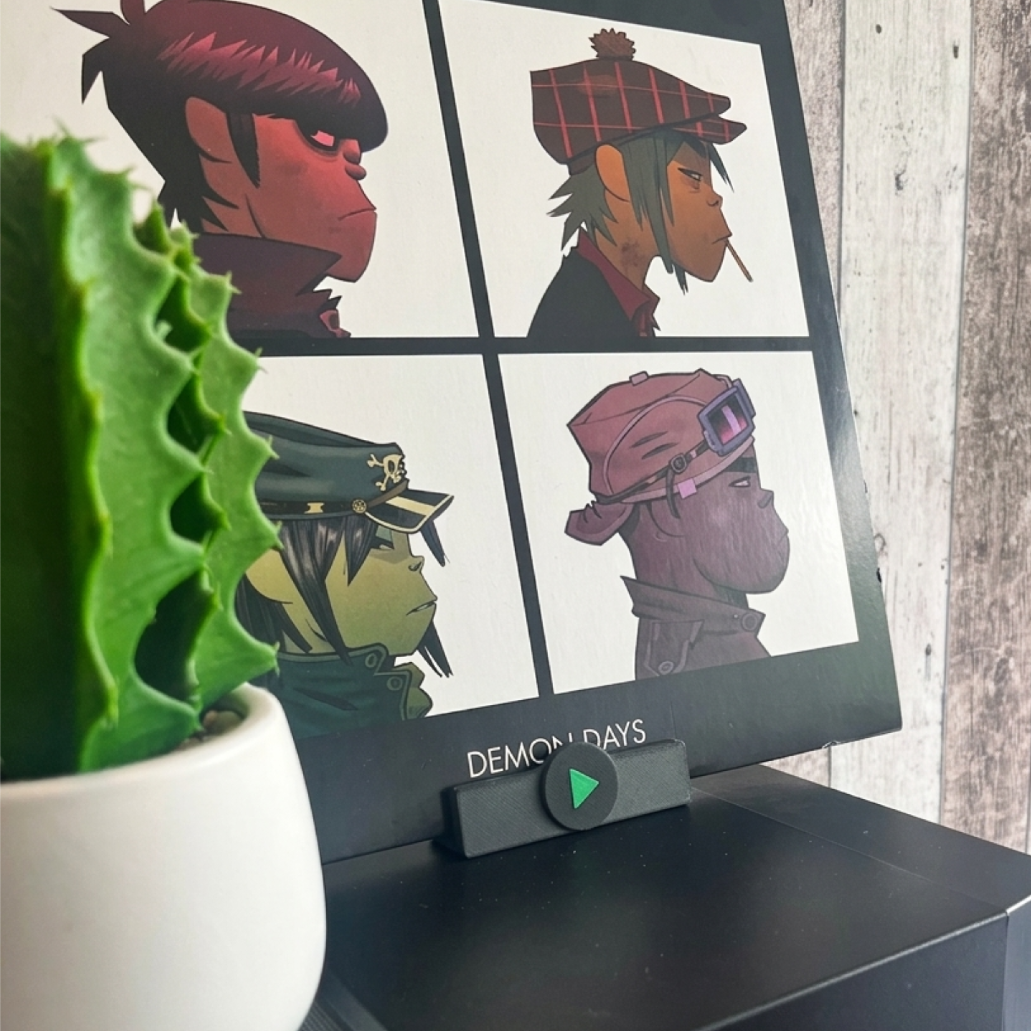 Vinyl Record Stand With NFC-Tag